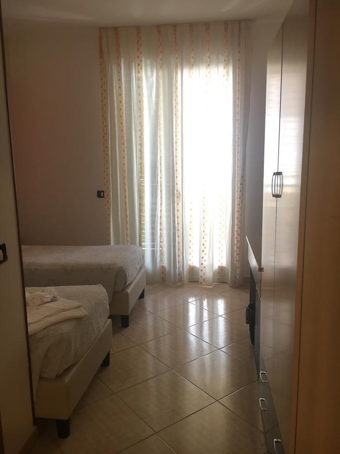 Mediterraneo Bed & Breakfast ปอซซัลโล ภายนอก รูปภาพ